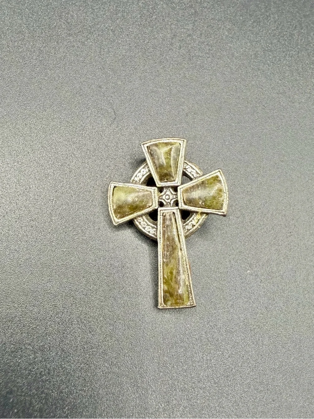 Vintage Silver Tone Green Connemara Marble Ireland Celtic Cross Pendant Jewelry